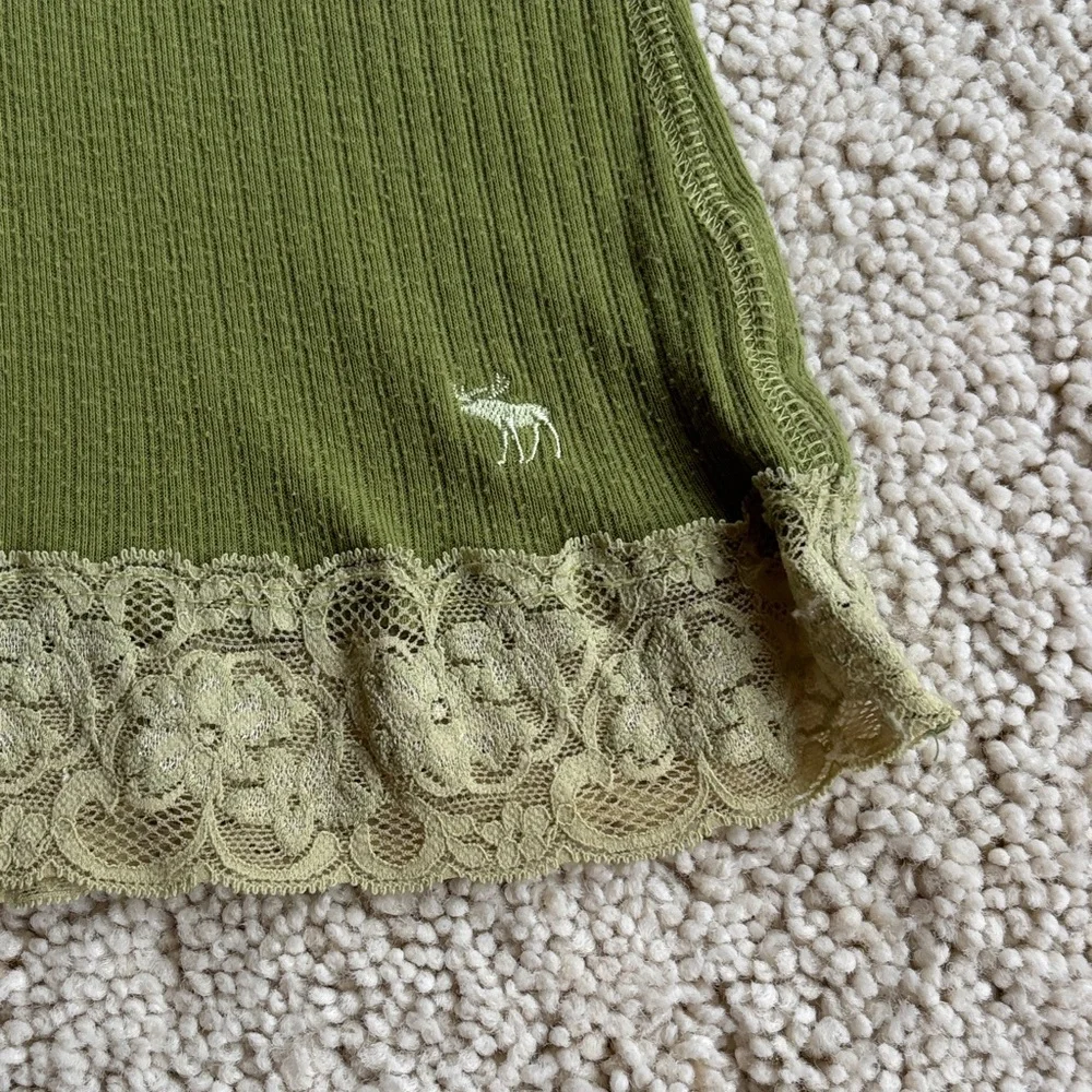 Vintage Abercrombie & Fitch Olive Camisole with Lace Detail - Picture 3 of 7